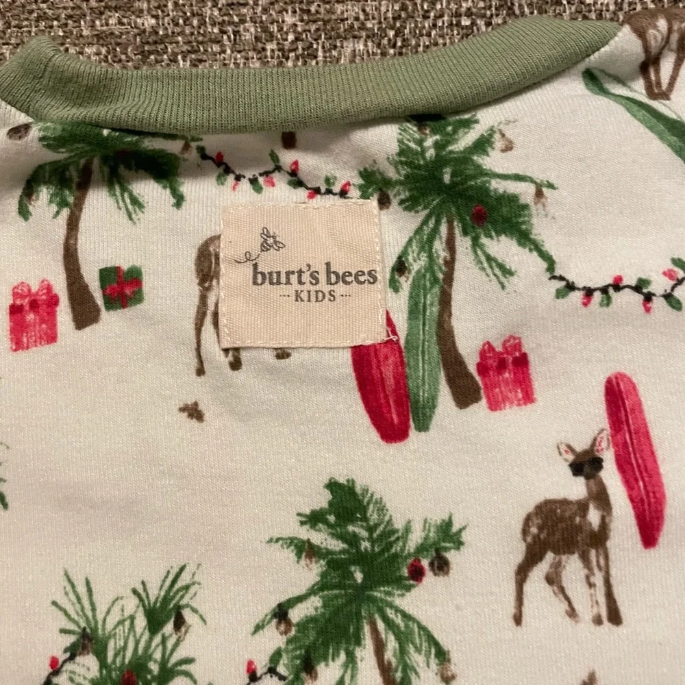 🎄Organic Burt’s Bees Pajamas🎄 - Picture 4 of 4